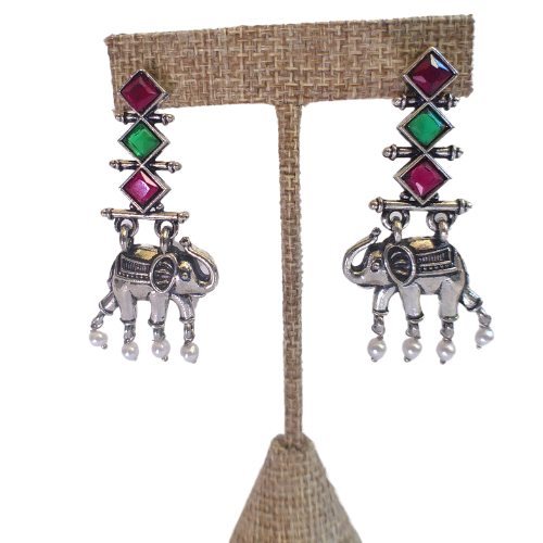 Elephants and diamonds (artificial)