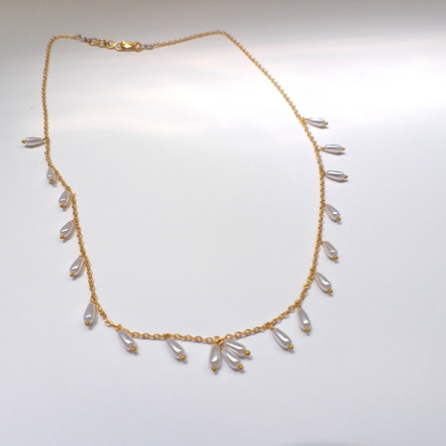 Pearl Drops Necklace.